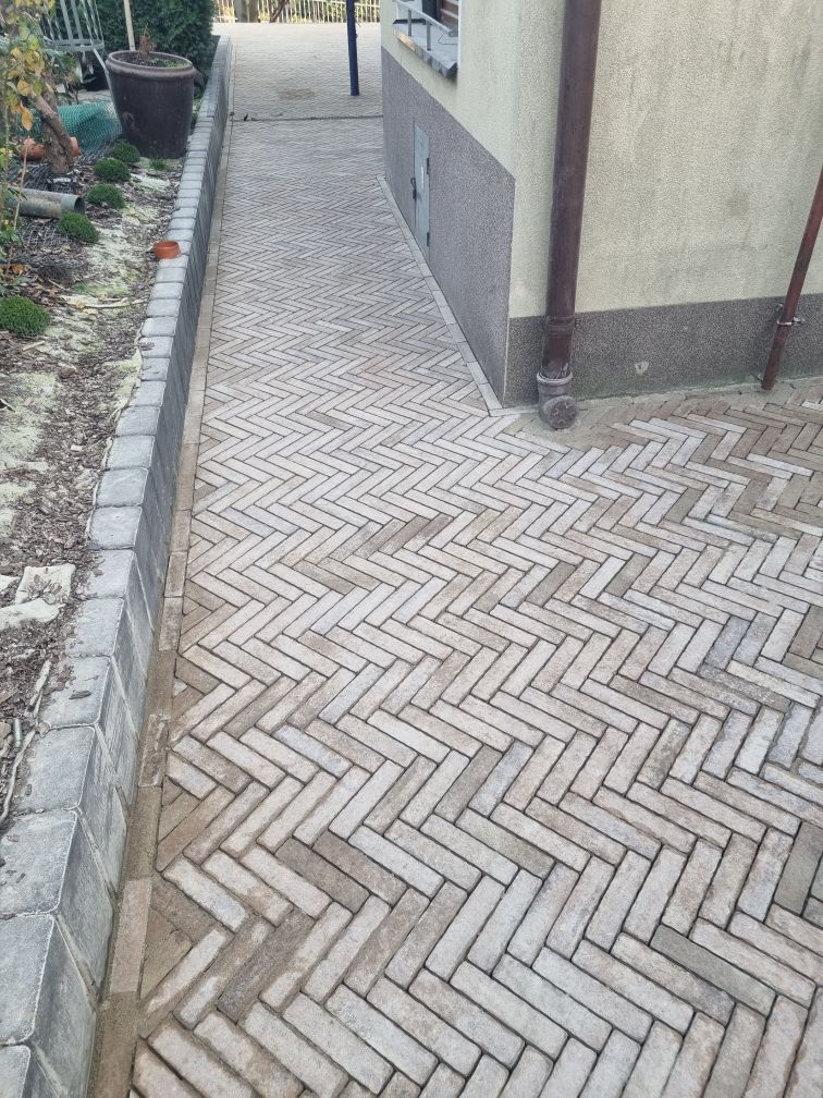 Opaska wokół domu prywatne